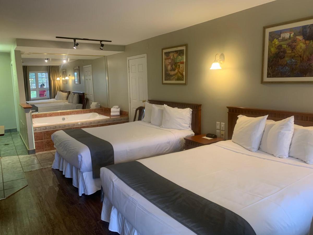 Hotel And Suites Les Laurentides Saint-Sauveur-des-Monts Exterior foto
